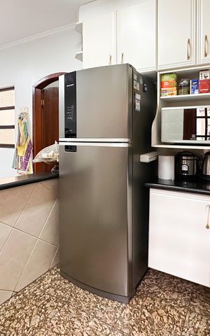 Casa à venda com 250m², 4 quartos e 2 vagas Casa à venda com 250m², 4 quartos e 2 vagasCozinha