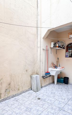 Casa à venda com 250m², 4 quartos e 2 vagas Casa à venda com 250m², 4 quartos e 2 vagasQuintal