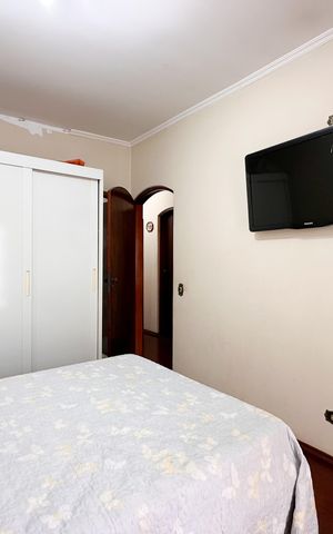 Casa à venda com 250m², 4 quartos e 2 vagas Casa à venda com 250m², 4 quartos e 2 vagasSuíte 1