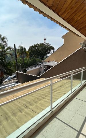 Casa à venda com 200m², 4 quartos e 3 vagasVaranda