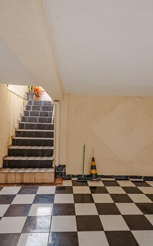 Casa à venda com 150m², 4 quartos e 2 vagas Casa à venda com 150m², 4 quartos e 2 vagasGaragem