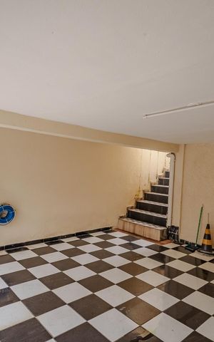 Casa à venda com 150m², 4 quartos e 2 vagas Casa à venda com 150m², 4 quartos e 2 vagasGaragem
