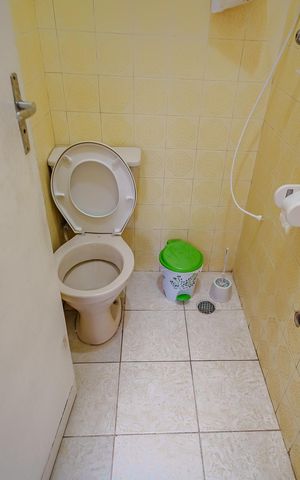 Casa à venda com 150m², 4 quartos e 2 vagas Casa à venda com 150m², 4 quartos e 2 vagasBanheiro 2