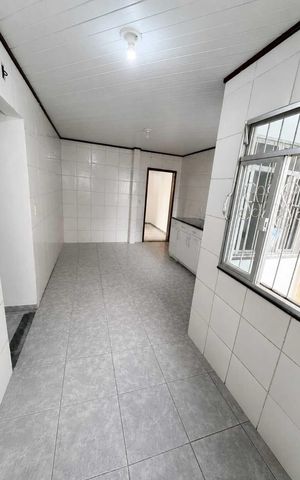 Casa para alugar com 140m², 5 quartos e 3 vagas Casa para alugar com 140m², 5 quartos e 3 vagasCozinha