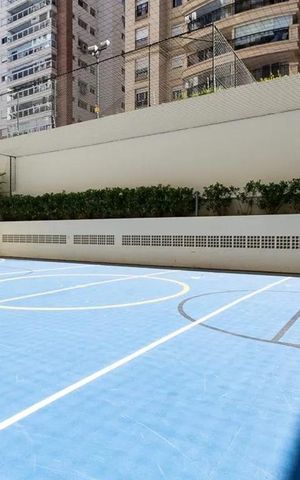 Apartamento para alugar com 138m², 3 quartos e 3 vagas Apartamento para alugar com 138m², 3 quartos e 3 vagasÁrea comum - Quadra