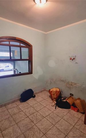 Casa à venda com 176m², 3 quartos e 3 vagas