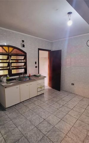 Casa à venda com 176m², 3 quartos e 3 vagas