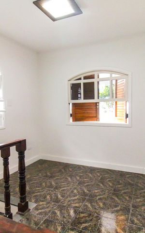 Casa para alugar com 70m², 2 quartos e 1 vaga Casa para alugar com 70m², 2 quartos e 1 vagaHall
