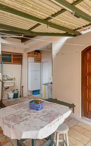 Casa à venda com 360m², 4 quartos e 4 vagasQuintal