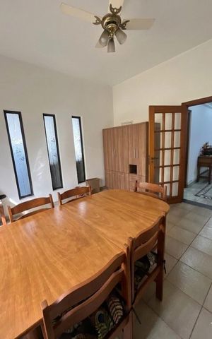 Casa à venda com 280m², 3 quartos e 4 vagasSala