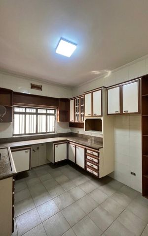 Casa à venda com 280m², 3 quartos e 4 vagasCozinha