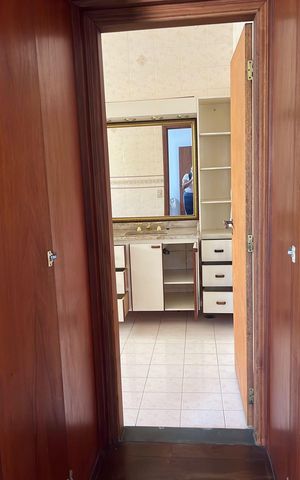 Casa à venda com 280m², 3 quartos e 4 vagasBanheiro