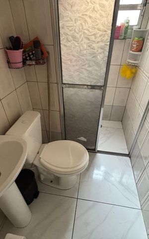Apartamento à venda com 49m², 2 quartos e 1 vaga Apartamento à venda com 49m², 2 quartos e 1 vagaBanheiro