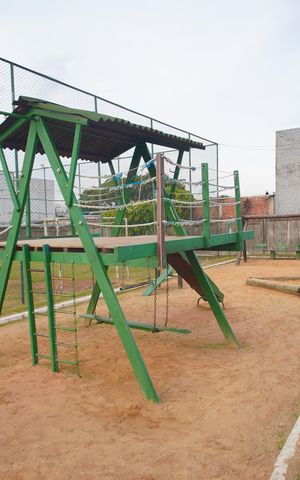 Casa de condomínio à venda com 55m², 3 quartos e 2 vagasÁrea comum - Playground