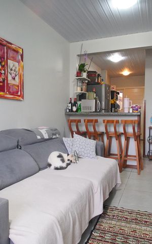Casa de condomínio à venda com 55m², 3 quartos e 2 vagasSala