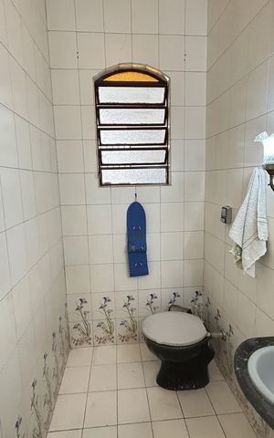 Casa à venda com 341m², 6 quartos e 2 vagasLavabo 