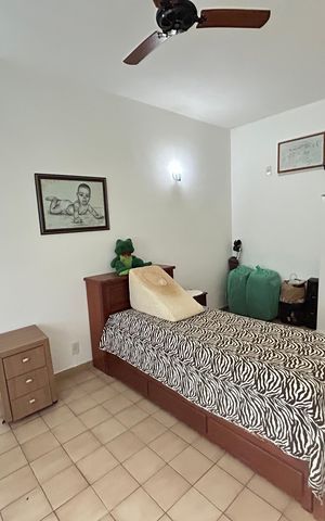 Casa à venda com 341m², 6 quartos e 2 vagasQuarto 2