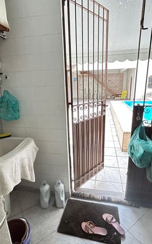 Casa à venda com 341m², 6 quartos e 2 vagasÁrea de Serviço