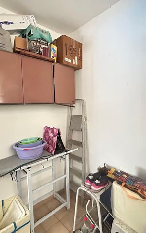 Casa à venda com 341m², 6 quartos e 2 vagasQuarto de Serviço