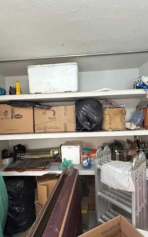 Casa à venda com 341m², 6 quartos e 2 vagasQuarto 1 anexo