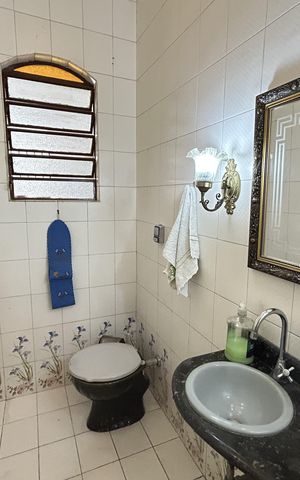 Casa à venda com 341m², 6 quartos e 2 vagasLavabo 