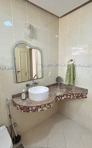 Casa à venda com 341m², 6 quartos e 2 vagasBanheiro Social