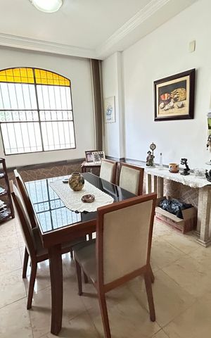 Casa à venda com 341m², 6 quartos e 2 vagasSala 1