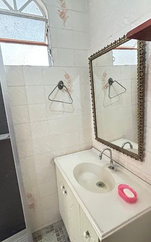 Casa à venda com 341m², 6 quartos e 2 vagasLavabo