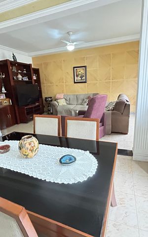 Casa à venda com 341m², 6 quartos e 2 vagasSala 1