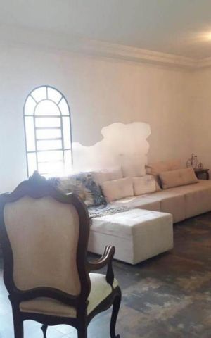 Casa à venda com 300m², 3 quartos e 3 vagas