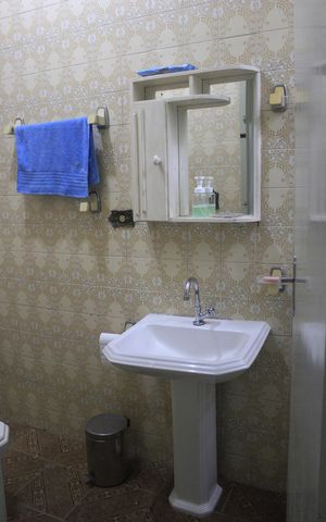 Casa à venda com 134m², 2 quartos e 2 vagasBanheiro