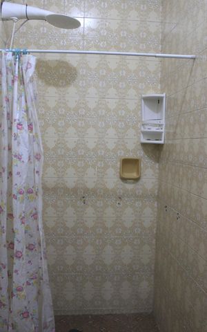 Casa à venda com 134m², 2 quartos e 2 vagasBanheiro