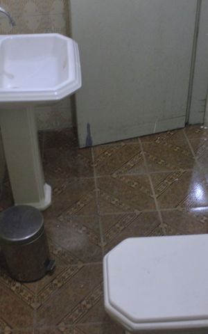 Casa à venda com 134m², 2 quartos e 2 vagasBanheiro