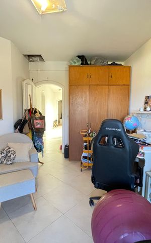 Casa à venda com 650m², 5 quartos e 6 vagas Casa à venda com 650m², 5 quartos e 6 vagasQuarto 2