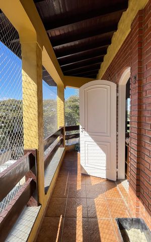 Casa à venda com 650m², 5 quartos e 6 vagas Casa à venda com 650m², 5 quartos e 6 vagasQuarto 3