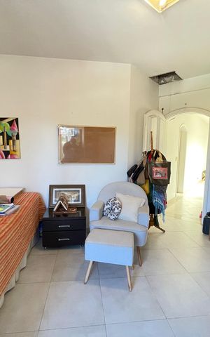 Casa à venda com 650m², 5 quartos e 6 vagas Casa à venda com 650m², 5 quartos e 6 vagasQuarto 2