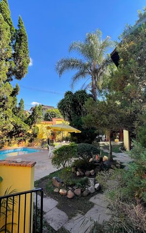 Casa à venda com 650m², 5 quartos e 6 vagas Casa à venda com 650m², 5 quartos e 6 vagasQuintal