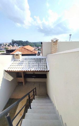 Casa à venda com 150m², 3 quartos e 2 vagas
