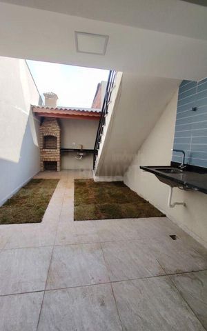 Casa à venda com 150m², 3 quartos e 2 vagas