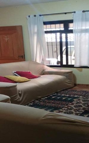 Casa à venda com 82m², 2 quartos e 1 vaga