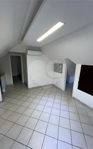 Casa à venda com 127m², 3 quartos e 2 vagas