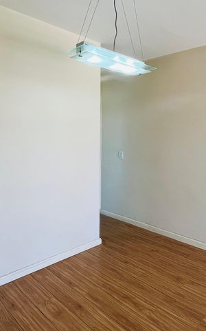Apartamento à venda com 74m², 3 quartos e 2 vagas Apartamento à venda com 74m², 3 quartos e 2 vagasSala