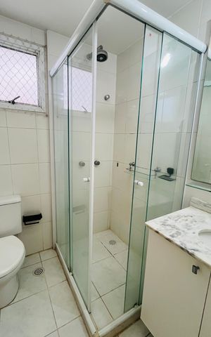 Apartamento à venda com 74m², 3 quartos e 2 vagas Apartamento à venda com 74m², 3 quartos e 2 vagasBanheiro da Suíte