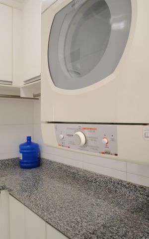 Apartamento para alugar com 180m², 4 quartos e 3 vagasLavanderia