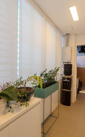 Apartamento à venda com 240m², 4 quartos e 1 vagaÁrea de Serviço
