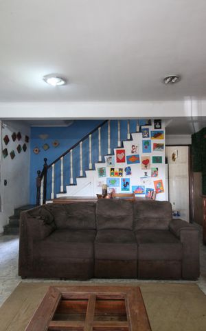 Casa à venda com 250m², 4 quartos e 2 vagasSala