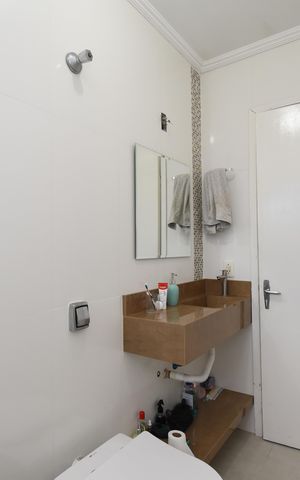 Casa à venda com 166m², 3 quartos e 4 vagasBanheiro da Suíte