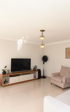 Casa à venda com 166m², 3 quartos e 4 vagasSala