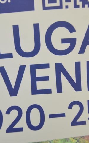 Apartamento à venda com 78m², 2 quartos e 1 vagaPlaca instalada