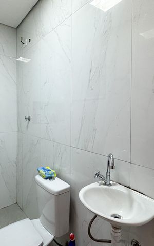 Casa à venda com 223m², 4 quartos e 6 vagas Casa à venda com 223m², 4 quartos e 6 vagasBanheiro Social 2